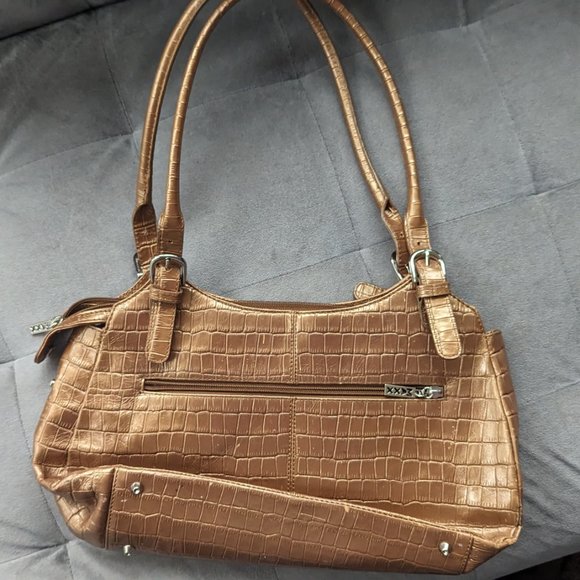 Gorgeous Gold Maxx New York Handbag / Purse Gold Crocodile/Alligator Pattern - Picture 2 of 3